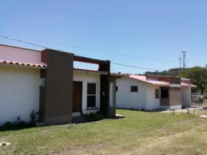 fachada de casa ecologica